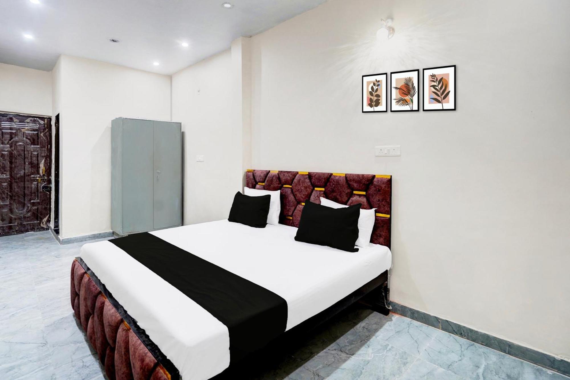 Hotel O Laxmi Guest House Bénarès Extérieur photo